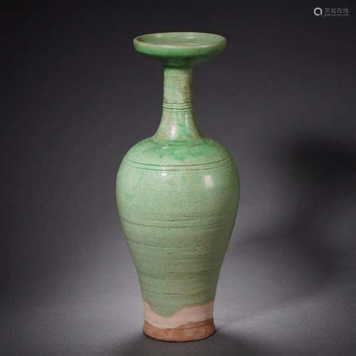 A Chinese Pottery Vase