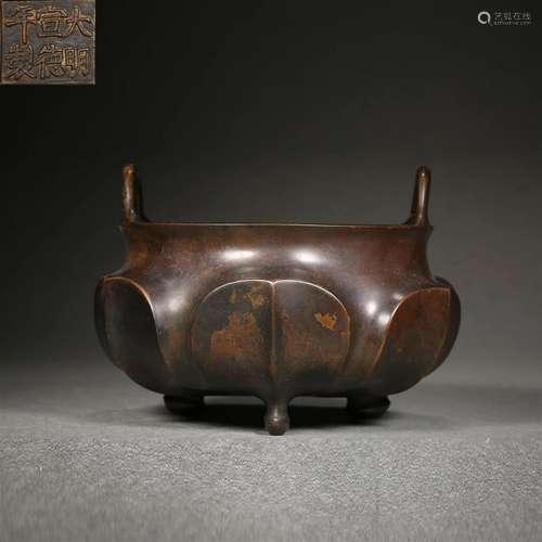 A Chinese Bronze Tripod Censer