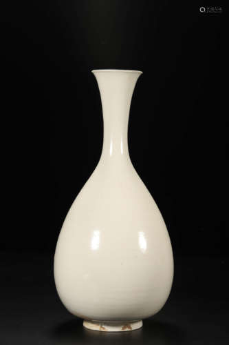 Cizhou Kiln White-Glazed Pear-Shape Vase