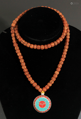 A FINE BODHI TREE SEED NECKLACE