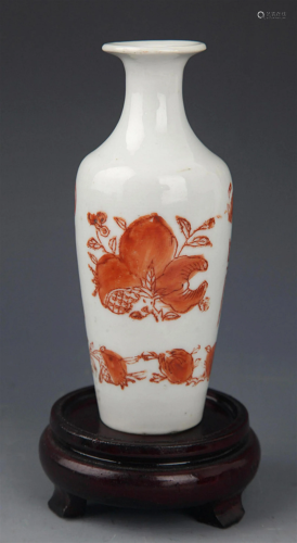 A WHITE COLOR FLOWER PORCELAIN BOTTLE