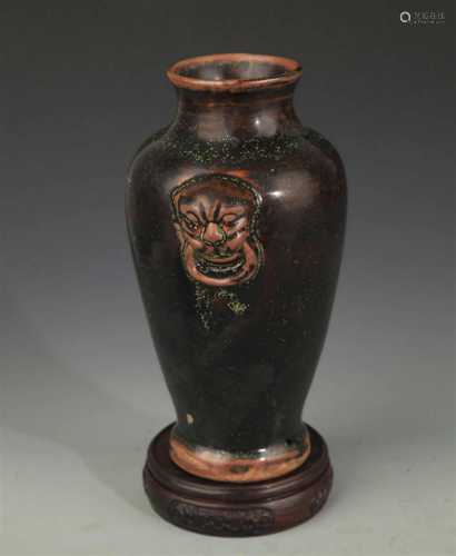 A FINE JI ZHOU KILN BLACK GLAZED PORCELAIN JAR