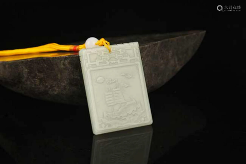 A FINE HETIAN JADE BOAT CARVING PENDANT