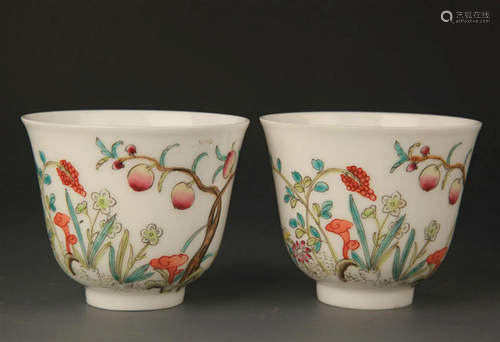 PAIR OF DOUCAI COLOR PORCELAIN PEACH CUP