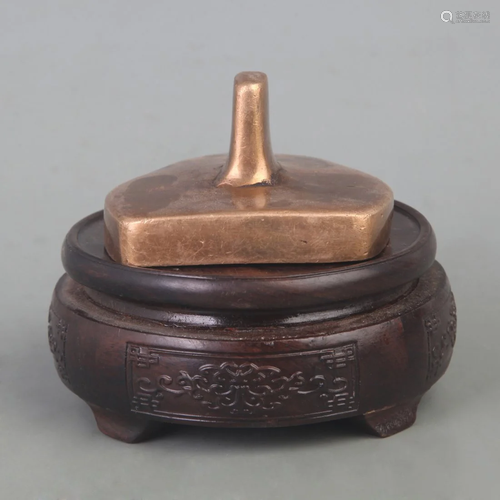 A FINE TIBETAN BUDDHISM MOLD