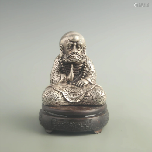 A FINE SILVER GILT BODHIDHARMA STATUE