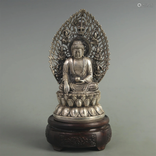 A FINE SILVER GILT BRONZE GAUTAMA BUDDHA STATUE