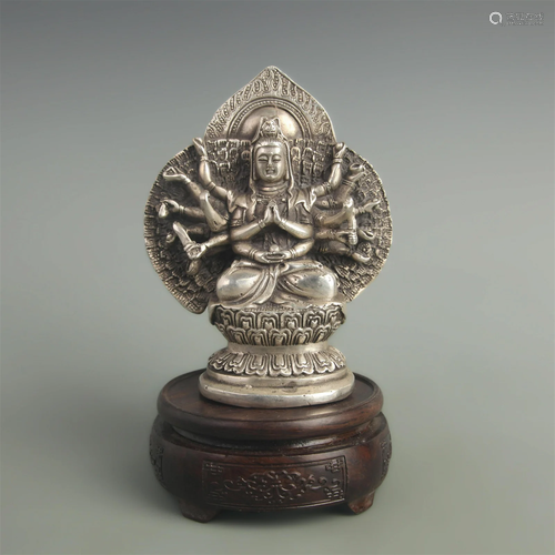 A FINE SILVER GILT THOUSAND HAND GUAN YIN STATUE