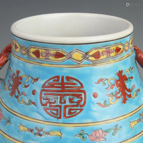 A FINE LARGE SAN CAI COLOR PORCELAIN JAR