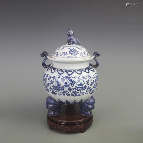 BLUE AND WHITE FLOWER PATTERN PORCELAIN CENSER