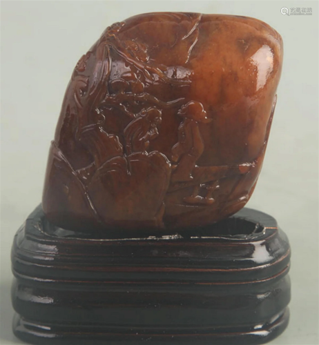 A FINE TIAN HUANG CHARACTER CARVING DECORATION