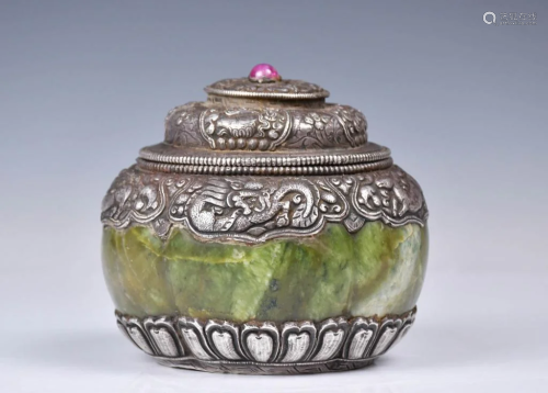A Silver Mounted Jade Box with Silver Cover 18thC
