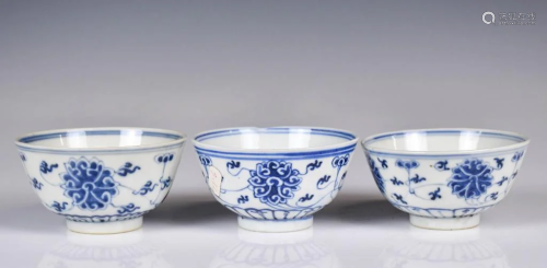 A Group of 3 Blue & White Bowls Guangxu/Xuantong Mk