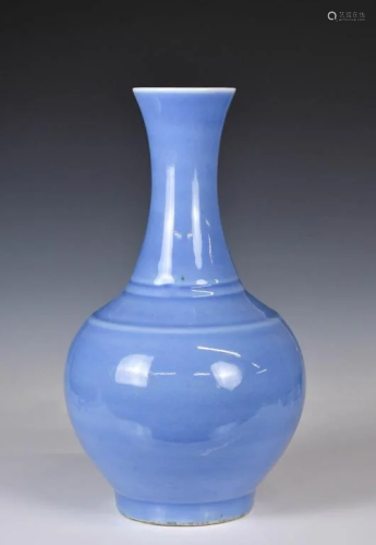 A Blue Glazed Vase Kangxi Mark Qing