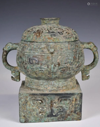 An Archaic Bronze Ritual Food Vessel