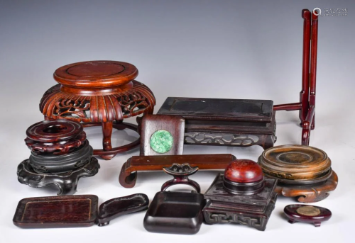 A Group of 17pcs Hardwood Objects