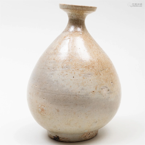 Korean Kohiki Type Earthenware Pear Shaped Saki Jar