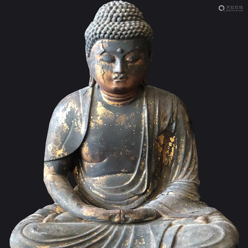 Japanese Gilt-Lacquer Seated Amida Buddha Figure