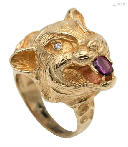 14 Karat Gold Ring, in form of lions head, having diamond ey...