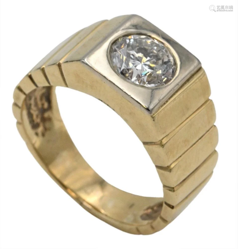14 Karat Gold Men's Ring, set with diamond, approximate...