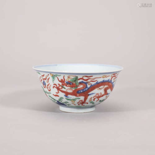 Wucai and Underglaze Blue Dragon Bowl