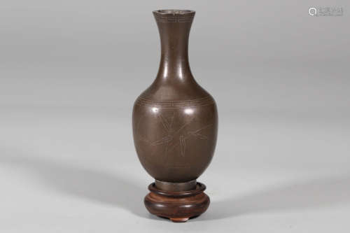 Silver-Inlaid Bronze Vase Shisou Mark