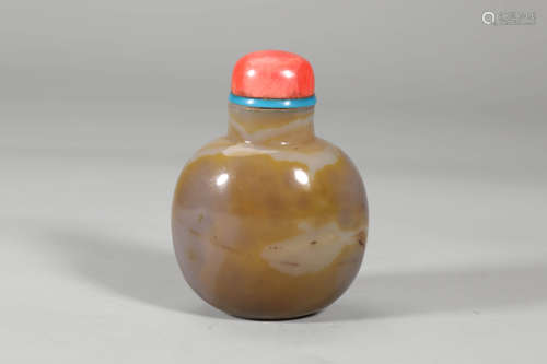 Carved Agate Snuff Bottle