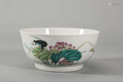 Famille Rose Lotus Pond Bowl