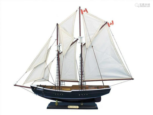 Wooden Bluenose Model Sailboat Decoration 24"