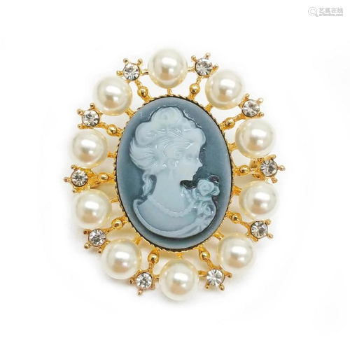 Grey And Gold Pearl Cameo Broach With Silhouette Of A