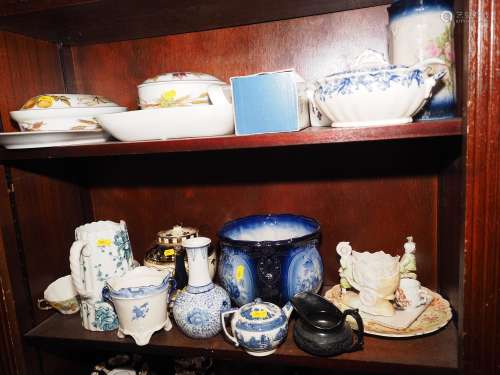 A selection of Royal Worcester Evesham pattern oven to table...