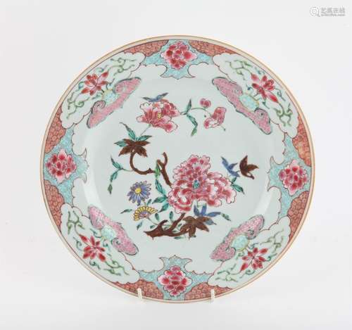 Chinese Famille Rose Dish, Yongzheng period Painted with flo...