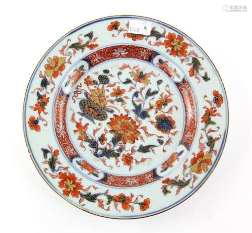 Chinese Imari Dish, Kangxi period Circa 1710 painted with fl...