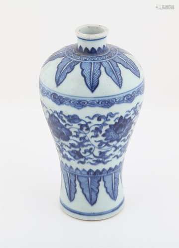 Chinese Blue and white Baluster vase, Qing dynasty, painted ...