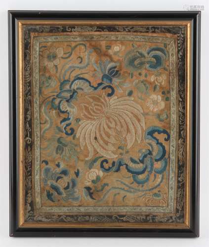 Chinese Embroidery, Qing dynasty depicting floral pattern 34...