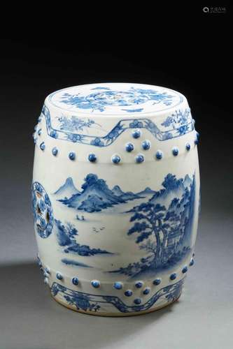 CHINETabouret de jardin en forme de tonnelet en porcelaine d...