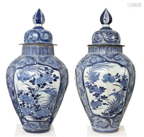 Pair of vases, Japan, Edo period, second third of the 19th c...
