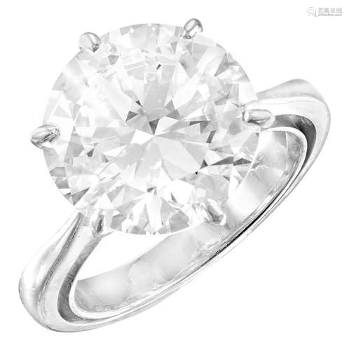 en or blanc retenant un diamant taille brillant pesant 7,08 ...