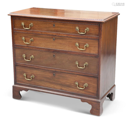 A GEORGE III MAHOGANY CHEST OF DRAWERS, the moulded rectangu...