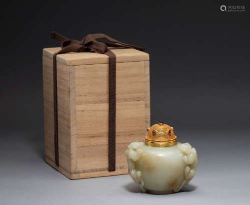 Chinese Tang Dynasty Hetian jade covered gold small pot