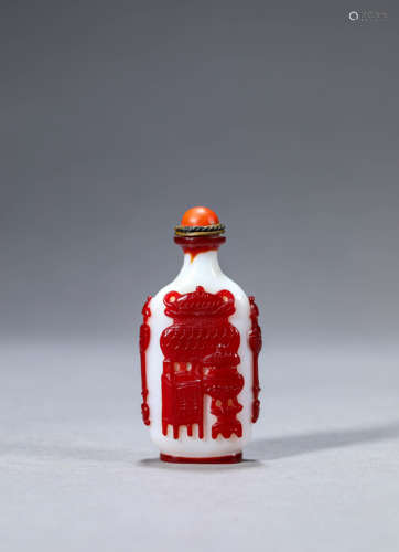 White Ground Red Glass Antiques Snuff Bottle