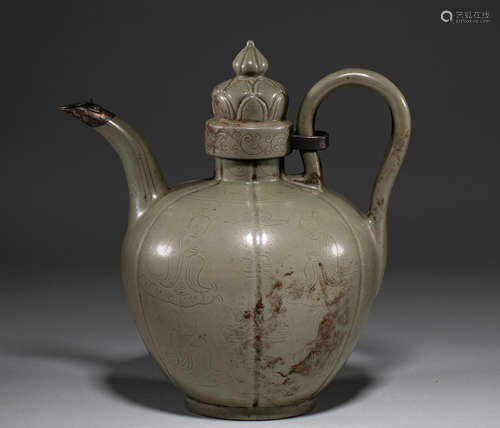 Secret color porcelain ewer from Yue Kiln in Song Dynasty of...