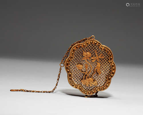 Chinese qing dynasty gold pinch silk sachet