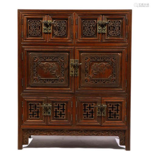 Bookcase with yellow pear in qing Dynasty