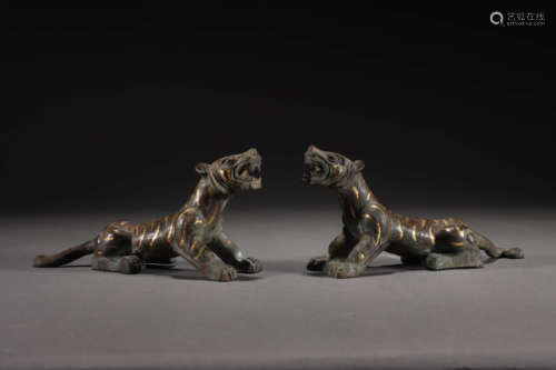 A Pair Of Bronze Inlaying Gold Tiger Ornaments