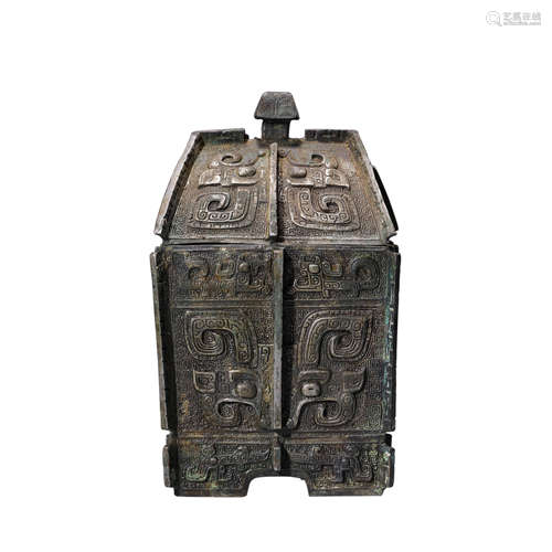 Bronze Square Yi Vessel