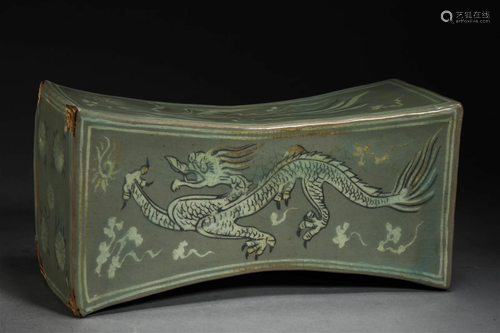 Celadon pillow of Song Dynasty