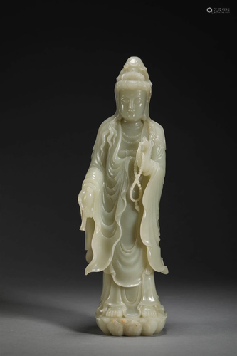 White jade Guanyin statue of Qing Dynasty