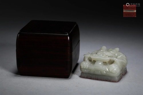 Dragon new jade seal of Qing Dynasty