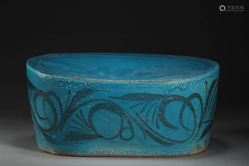 Blue glazed porcelain pillow of Song Dynasty